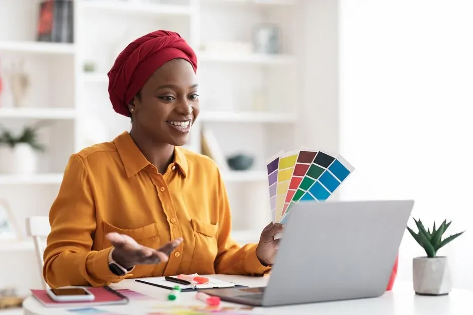 Septem Paints colour consultant at work
