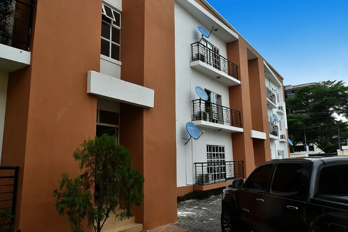 Princess Court, Oniru, Victoria Island, Lagos painted with Septem Paints, view 2