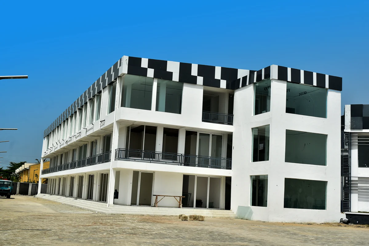Ojaja Shopping Mall, Abraham Adesanya, Lekki, Lagos painted with Septem Paints, view 3